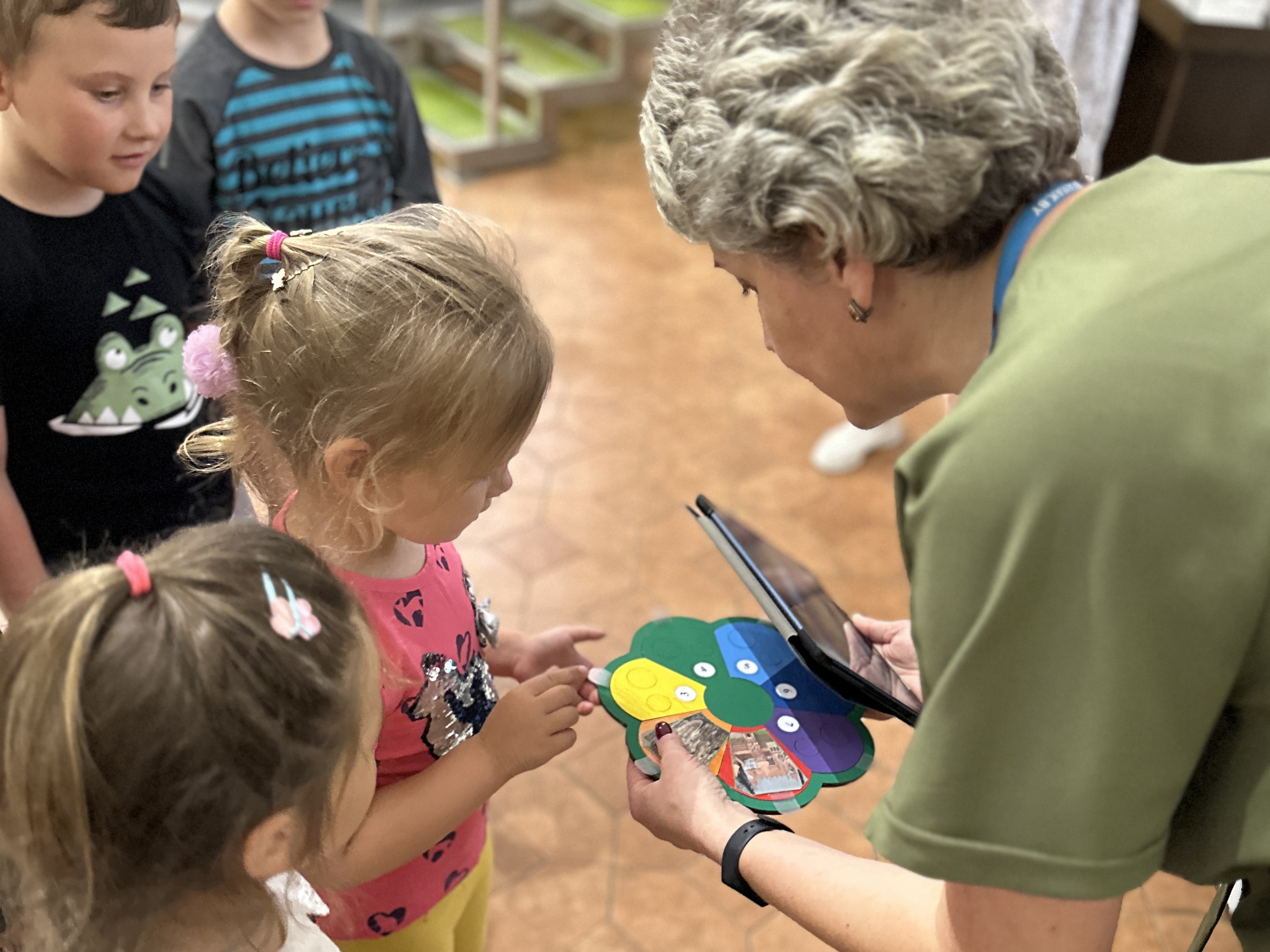 «Путешествие с цветиком-семицветиком по Мирскому замку»